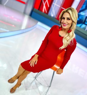 Anette Cuburu feet photo thumbnail