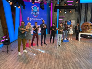 Anette Cuburu feet photo thumbnail