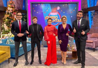 Anette Cuburu feet photo thumbnail