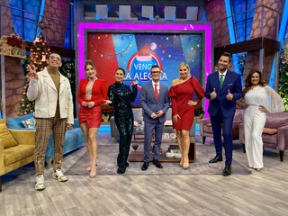 Anette Cuburu feet photo thumbnail