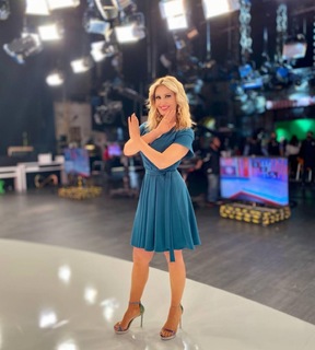 Anette Cuburu feet photo thumbnail