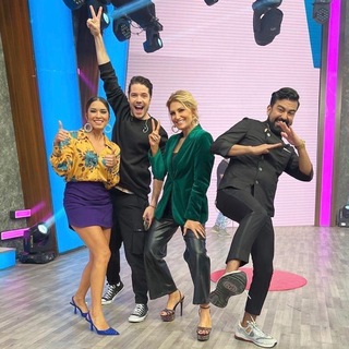 Anette Cuburu feet photo thumbnail