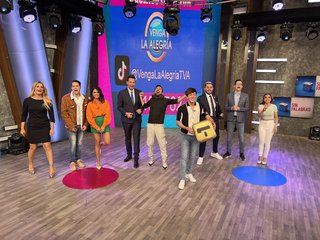 Anette Cuburu feet photo thumbnail