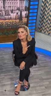 Anette Cuburu feet photo thumbnail