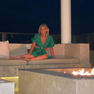 Anette Cuburu feet photo thumbnail