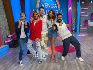 Anette Cuburu feet photo thumbnail