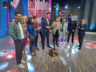 Anette Cuburu feet photo thumbnail