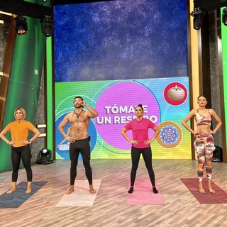 Anette Cuburu feet photo thumbnail