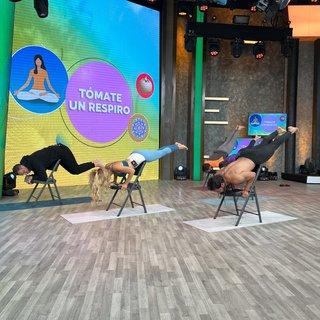 Anette Cuburu feet photo thumbnail