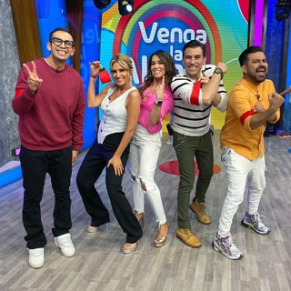 Anette Cuburu feet photo thumbnail