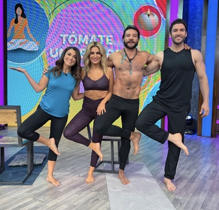 Anette Cuburu feet photo thumbnail