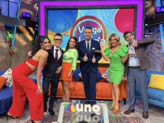 Anette Cuburu feet photo thumbnail