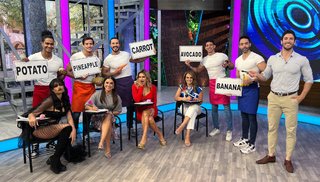 Anette Cuburu feet photo thumbnail