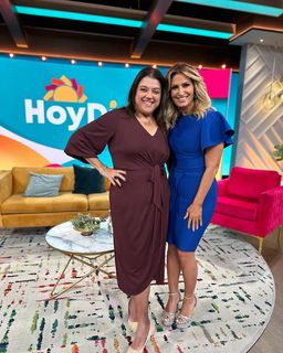 Anette Cuburu feet photo thumbnail