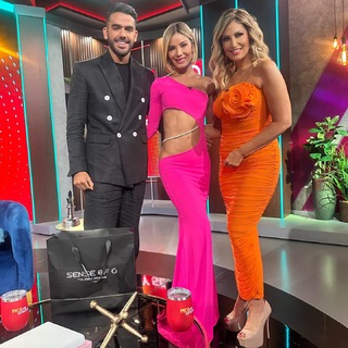 Anette Cuburu feet photo thumbnail