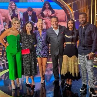 Anette Cuburu feet photo thumbnail