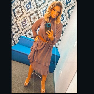 Anette Cuburu feet photo thumbnail