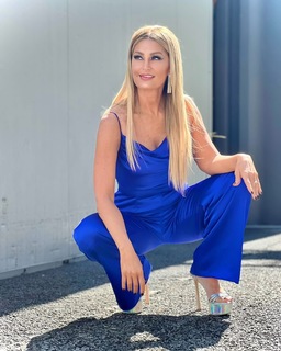 Anette Cuburu feet photo thumbnail