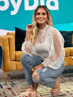 Anette Cuburu feet photo thumbnail