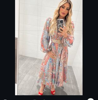 Anette Cuburu feet photo thumbnail