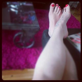 Anette Olzon feet photo thumbnail
