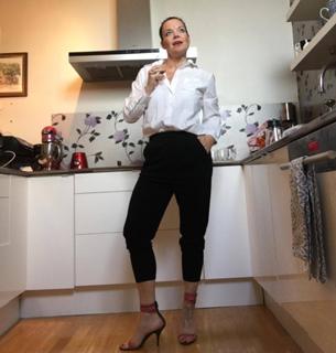 Anette Olzon feet photo thumbnail