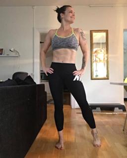 Anette Olzon feet photo thumbnail