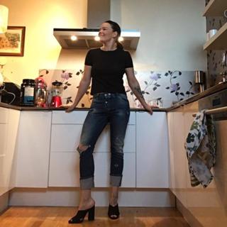 Anette Olzon feet photo thumbnail