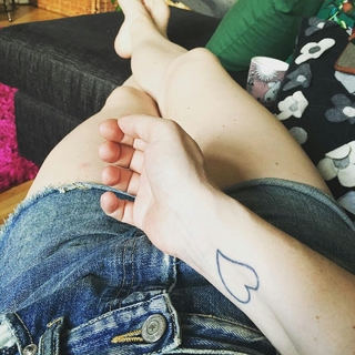 Anette Olzon feet photo thumbnail