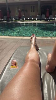 Anette Olzon feet photo thumbnail