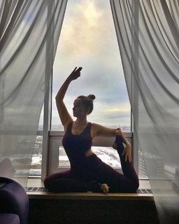 Anfisa Chekhova feet photo thumbnail