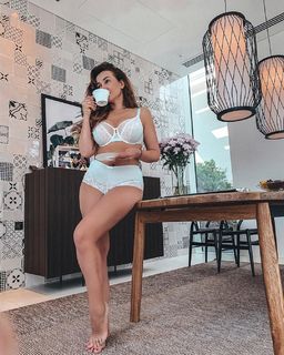 Anfisa Chekhova feet photo thumbnail