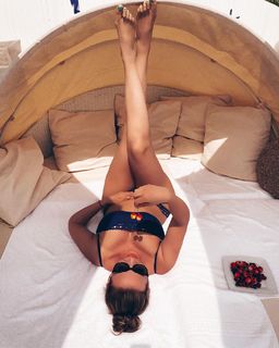 Anfisa Chekhova feet photo thumbnail