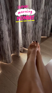 Anfisa Chekhova feet photo thumbnail