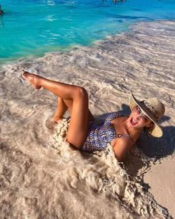 Anfisa Chekhova feet photo thumbnail