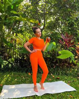 Anfisa Chekhova feet photo thumbnail