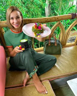 Anfisa Chekhova feet photo thumbnail