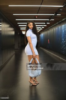 Angel Reese feet photo thumbnail