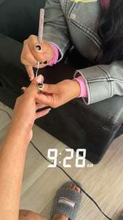 Angel Reese feet photo thumbnail