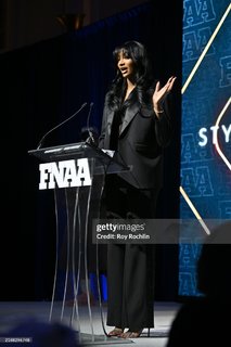 Angel Reese feet photo thumbnail