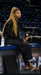 Angel Reese feet photo thumbnail