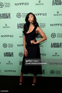 Angel Reese feet photo thumbnail