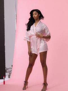 Angel Reese feet photo thumbnail