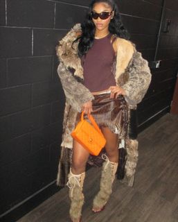 Angel Reese feet photo thumbnail