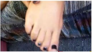Angel Williams feet photo thumbnail