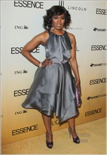 Angela Bassett feet photo thumbnail