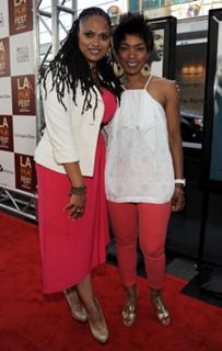 Angela Bassett feet photo thumbnail