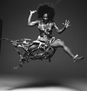 Angela Bassett feet photo thumbnail