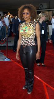Angela Bassett feet photo thumbnail