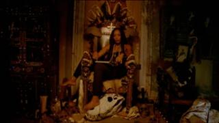 Angela Bassett feet photo thumbnail